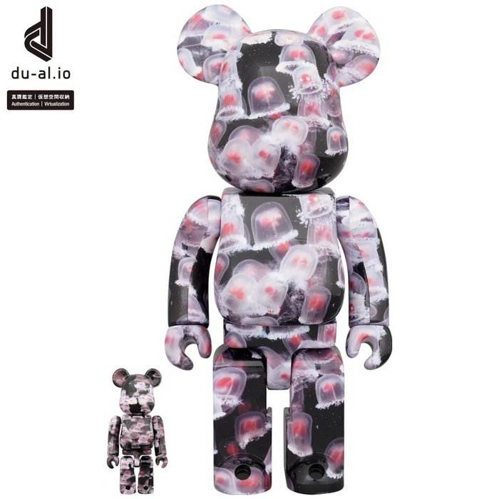 400% and 100% Bearbrick set featuring Pink Immortal Jellyfish design with Turritopsis dohrnii motif in black, white, and pink tones