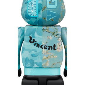 400% & 100% Bearbrick-setti – Mantelikukkia (BAPE x Van Gogh)